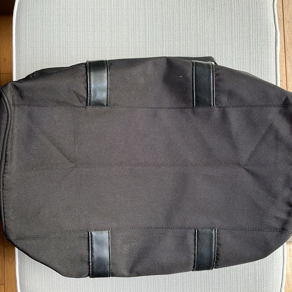 Salvatore Ferragamo fragrance weekender travel bag black - Picture 8 of 16